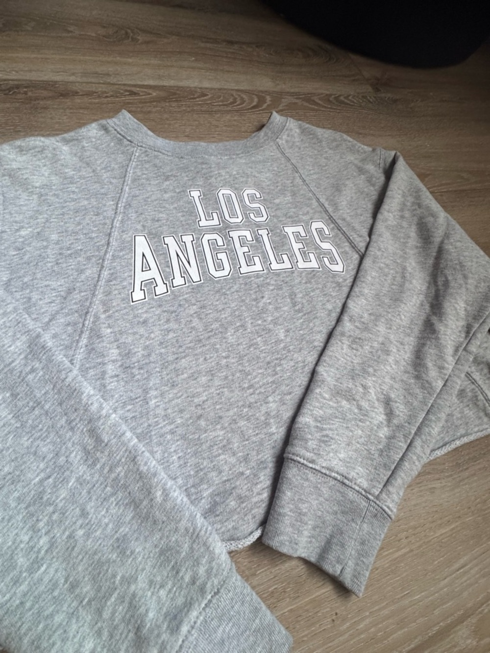 Aero Los Angeles logo womens Grey Crewneck box cropped Sweatshirt size small